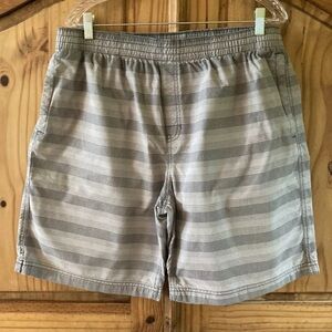 Men’s Eddie Bauer gray striped elastic waist flat front shorts size XL